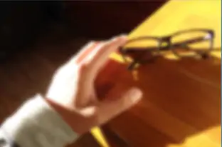 Visão embaçada é um dos sintomas de catarata.