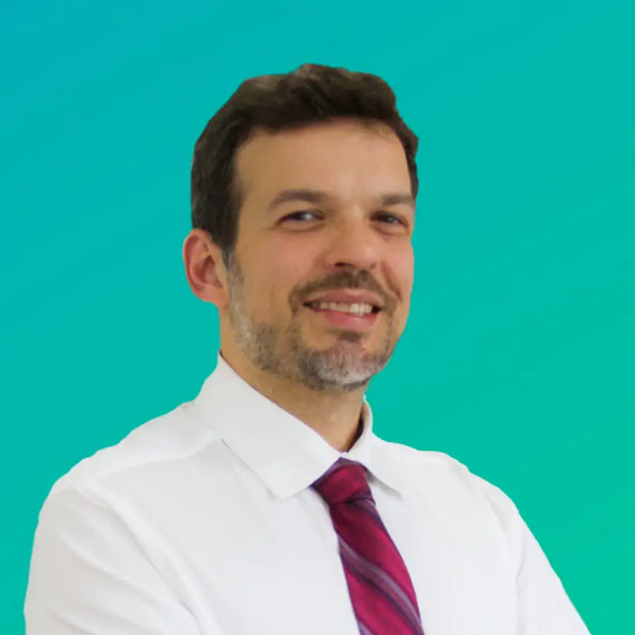 Dr. Fernando Moya