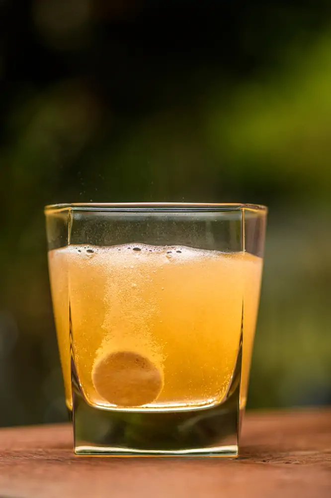Effervescent,Vitamin,C,Tablet,Dissolving,In,Water